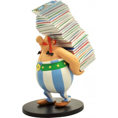 Figura Coleccionable Obelix cargando Pila De Comics